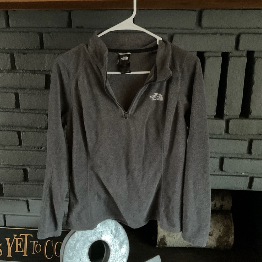 The North Face, Women’s Medium Gray half zip